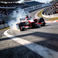 F1日本铃鹿赛道 - 赛车通过著名的S弯道